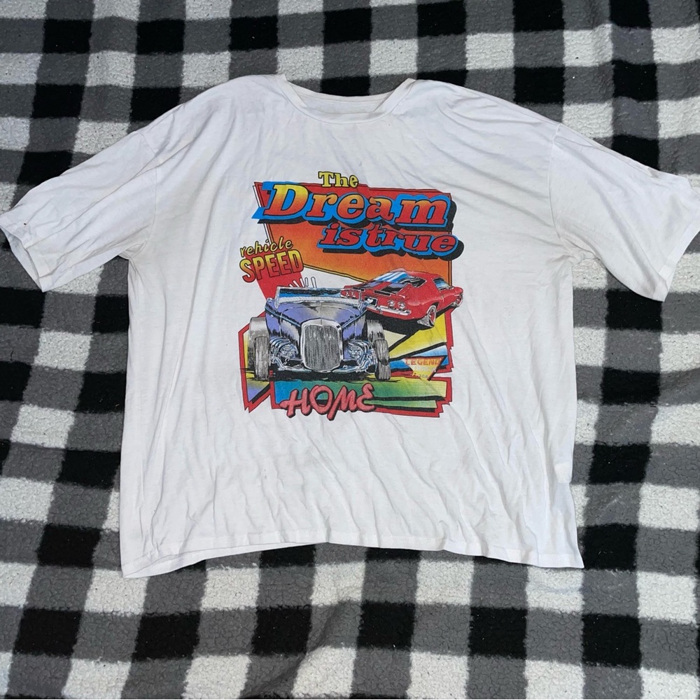 White car tee